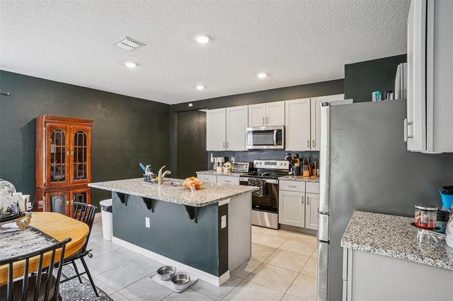 470 LIU LANE, Deland, FL 32724