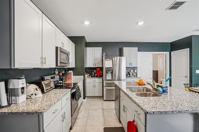 470 LIU LANE, Deland, FL 32724