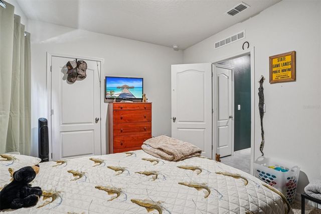 470 LIU LANE, Deland, FL 32724