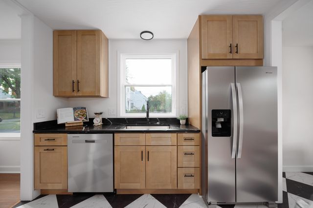 162 S Southampton Avenue, Columbus, OH 43204