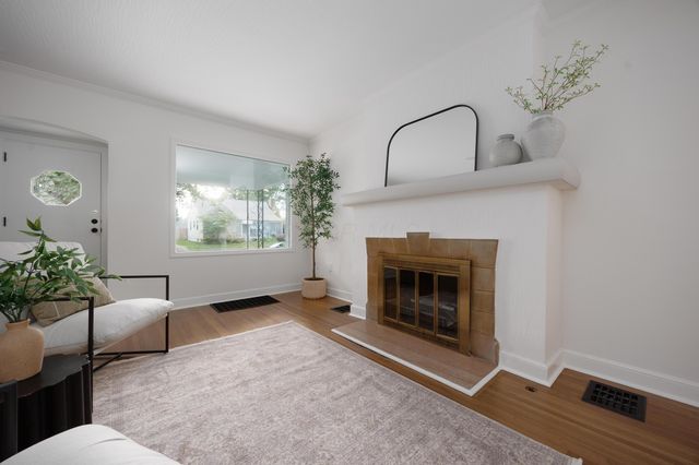 162 S Southampton Avenue, Columbus, OH 43204