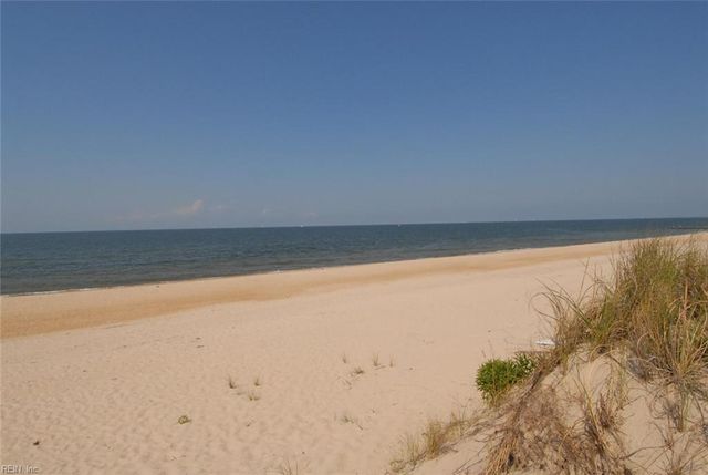 2016 E Ocean View Ave Apt 3, Norfolk, VA 23503