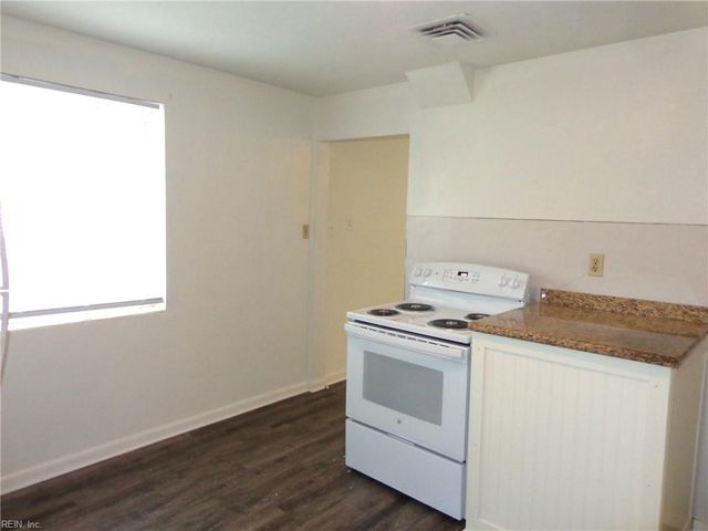 2016 E Ocean View Ave Apt 3, Norfolk, VA 23503