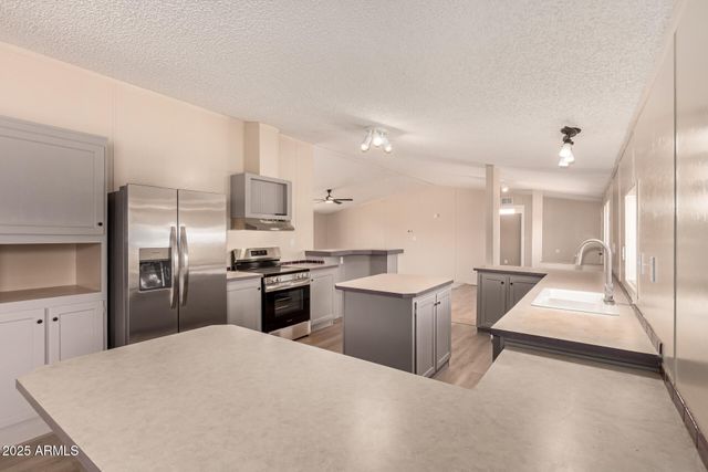 38429 N 27th Avenue, Phoenix, AZ 85086