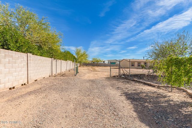 38429 N 27th Avenue, Phoenix, AZ 85086