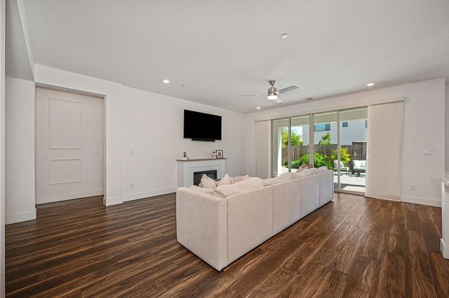 12766 Montbrook Way, Rancho Cordova, CA 95742