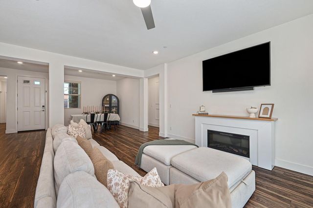 12766 Montbrook Way, Rancho Cordova, CA 95742