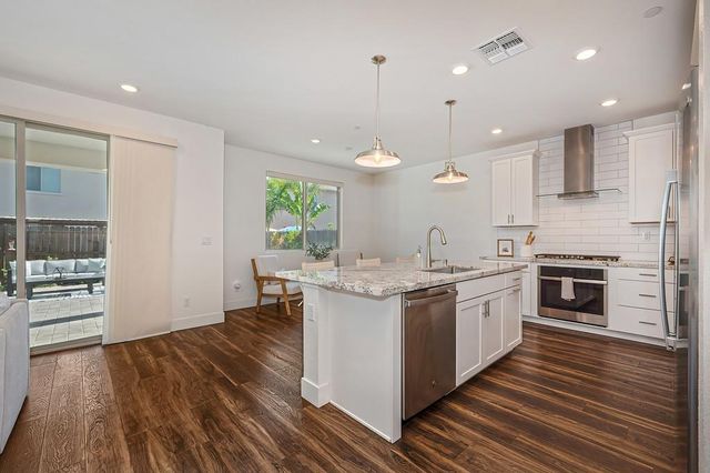 12766 Montbrook Way, Rancho Cordova, CA 95742