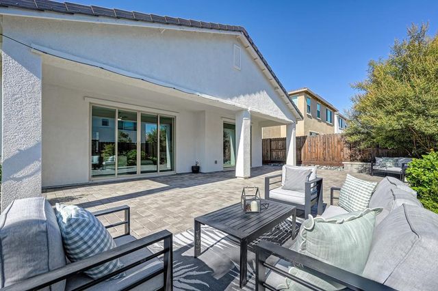 12766 Montbrook Way, Rancho Cordova, CA 95742