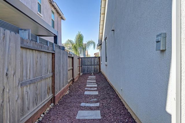 12766 Montbrook Way, Rancho Cordova, CA 95742