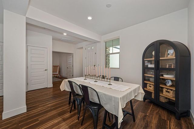 12766 Montbrook Way, Rancho Cordova, CA 95742