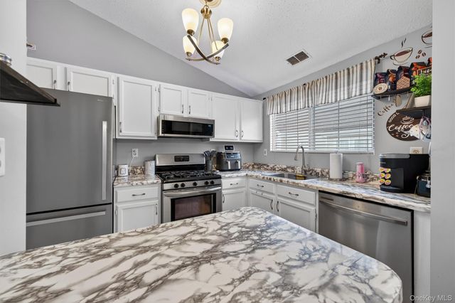3601 Whispering Hills 3601, Chester, NY 10918