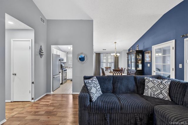 3601 Whispering Hills 3601, Chester, NY 10918