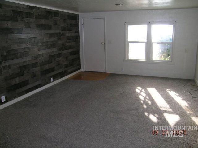 519 20th Ave N, Nampa, ID 83687