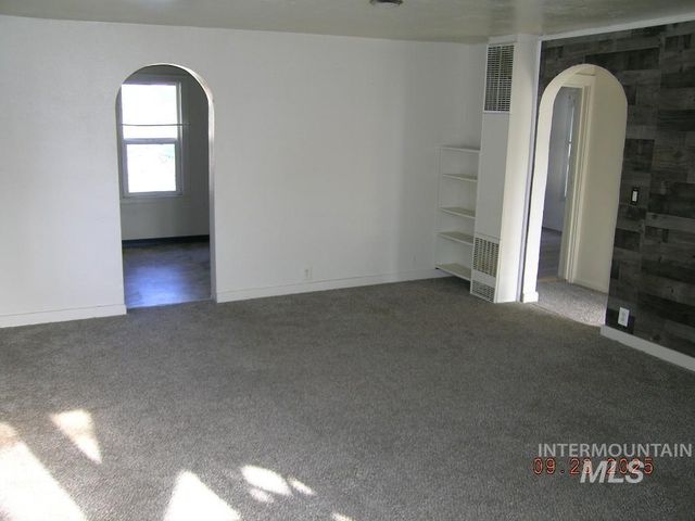 519 20th Ave N, Nampa, ID 83687