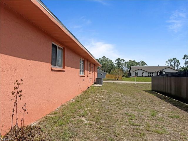 209 McArthur AVE, Lehigh Acres, FL 33936