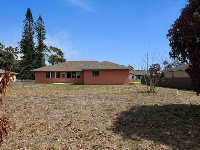 209 McArthur AVE, Lehigh Acres, FL 33936