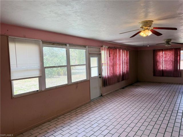 209 McArthur AVE, Lehigh Acres, FL 33936