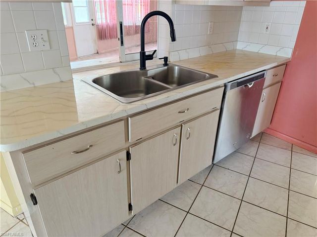 209 McArthur AVE, Lehigh Acres, FL 33936