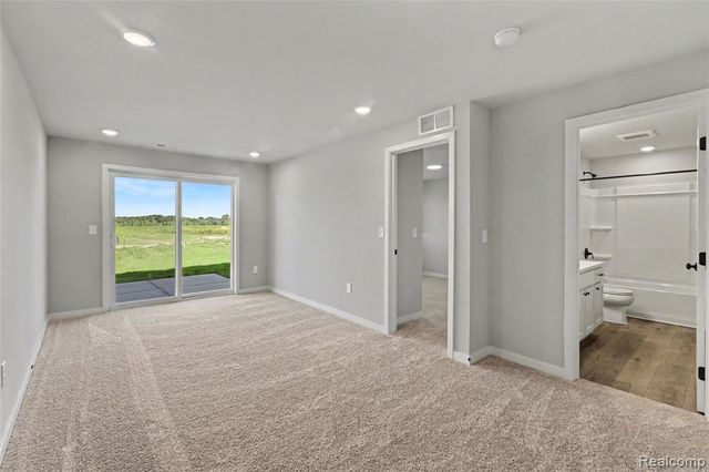 5528 Lahring Road, Linden, MI 48451