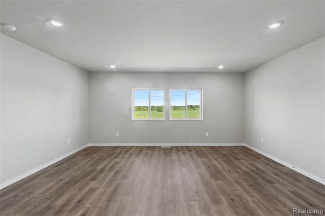 5528 Lahring Road, Linden, MI 48451