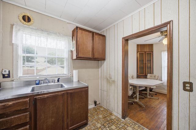 921 Garden Street, Rossville, GA 30741