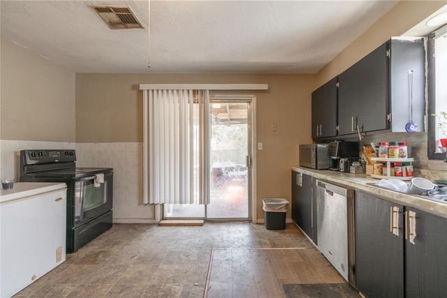 408 Elm Street, Midwest City, OK 73110