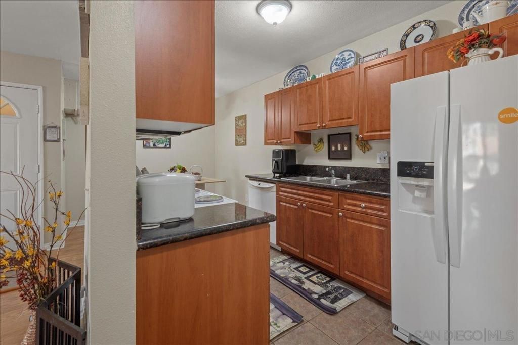 Image 14 of property listing at 2950 Alta View Dr H202, San Diego, CA 92139