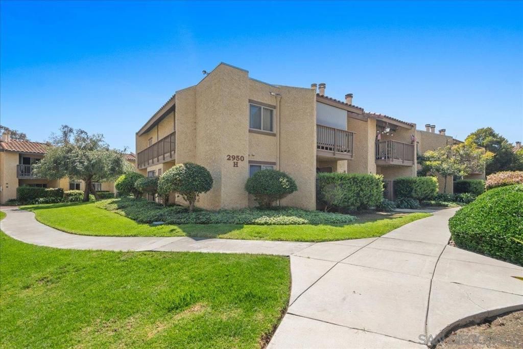 Image 27 of property listing at 2950 Alta View Dr H202, San Diego, CA 92139