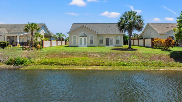 215 Kessinger Dr., Surfside Beach, SC 29575