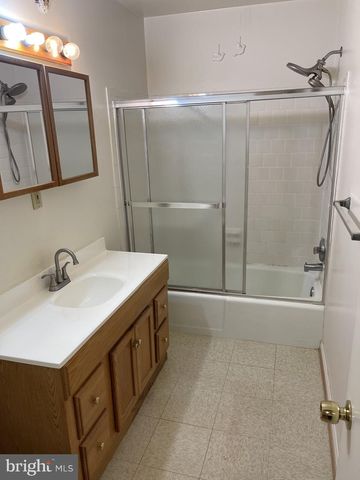 7911 MEADOW CT, Manassas, VA 20109