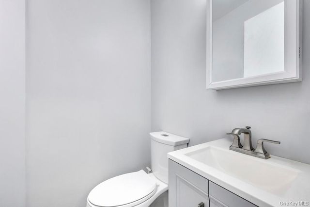 754 Blue Ridge Drive, Medford, NY 11763