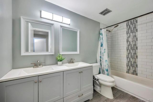 754 Blue Ridge Drive, Medford, NY 11763