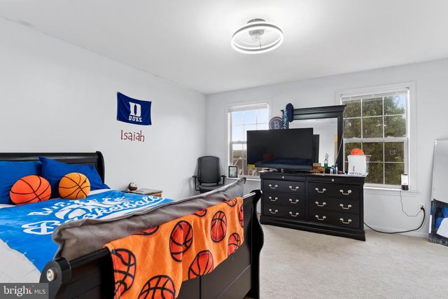 2345 FRIESIAN RD, York, PA 17406