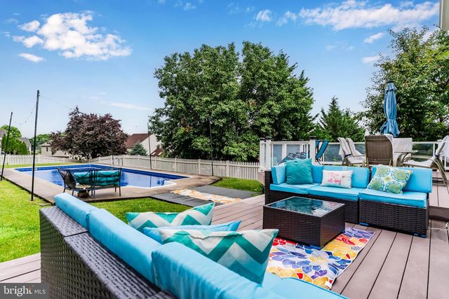 2345 FRIESIAN RD, York, PA 17406