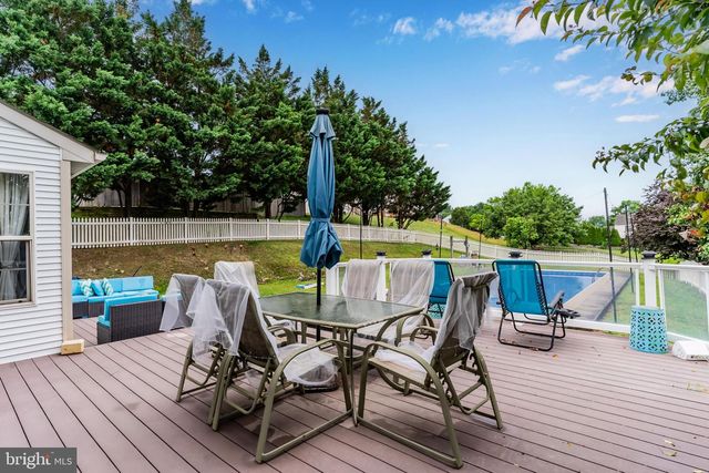 2345 FRIESIAN RD, York, PA 17406