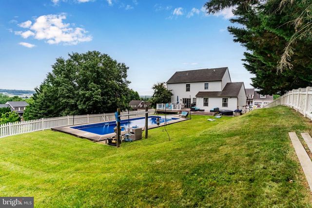 2345 FRIESIAN RD, York, PA 17406