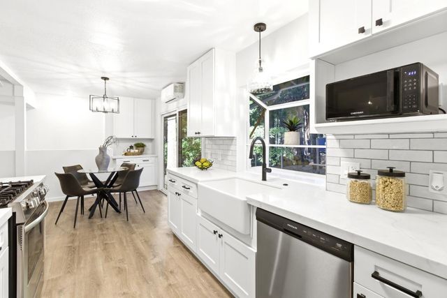 6152 Pine St, Pollock Pines, CA 95726