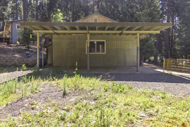 6152 Pine St, Pollock Pines, CA 95726