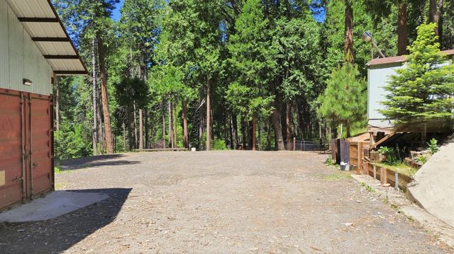 6152 Pine St, Pollock Pines, CA 95726