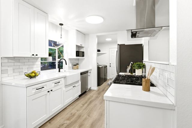 6152 Pine St, Pollock Pines, CA 95726