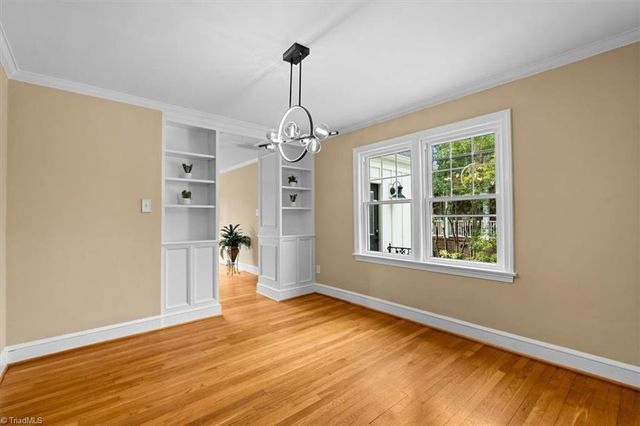 1814 Madison Avenue, Greensboro, NC 27403