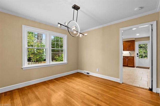 1814 Madison Avenue, Greensboro, NC 27403