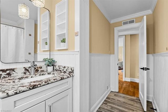 1814 Madison Avenue, Greensboro, NC 27403