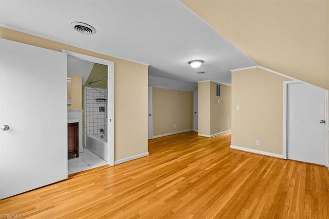 1814 Madison Avenue, Greensboro, NC 27403