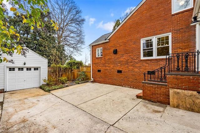 1814 Madison Avenue, Greensboro, NC 27403