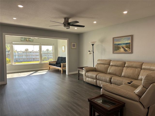 300 64TH AVENUE 318, St Pete Beach, FL 33706