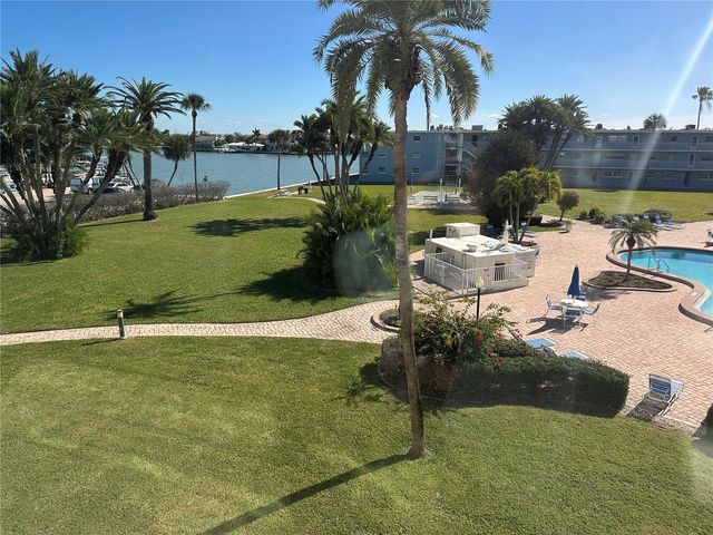 300 64TH AVENUE 318, St Pete Beach, FL 33706