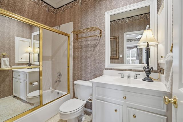 285 Sugarberry Circle, Houston, TX 77024