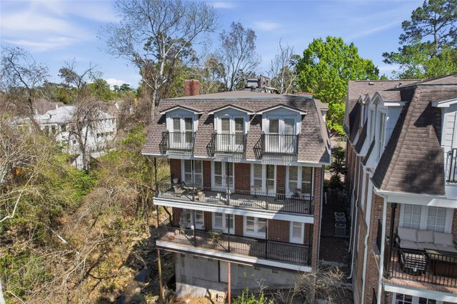 285 Sugarberry Circle, Houston, TX 77024